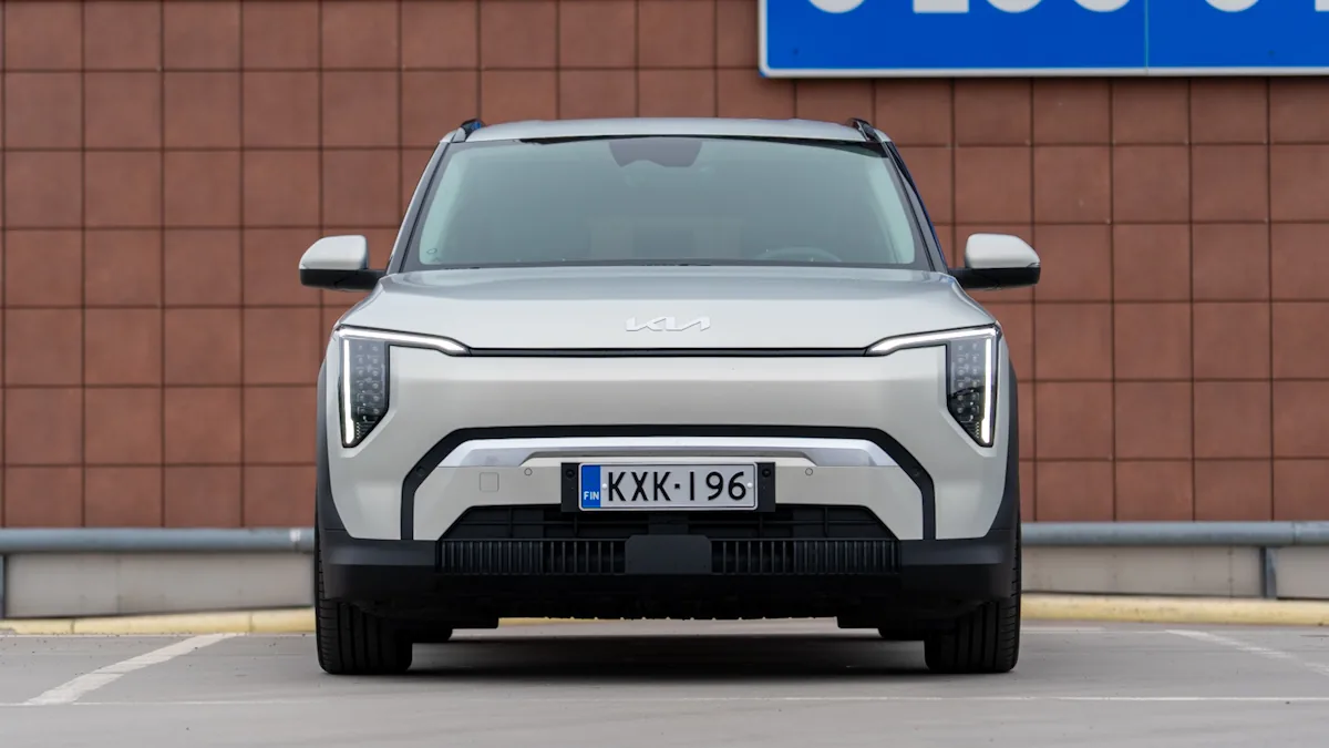 KIA EV3 from the front 2025
