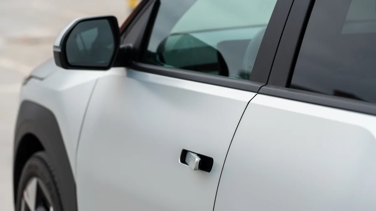 KIA EV3 ovenkahva 2025