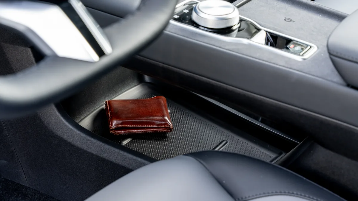 MGS5 EV centre console storage space 2025