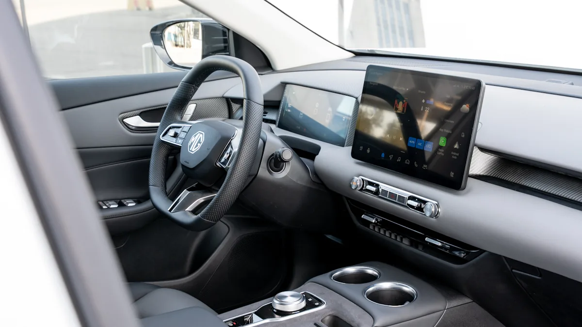 MGS5 EV dashboard naytot ohjauspyora 2025