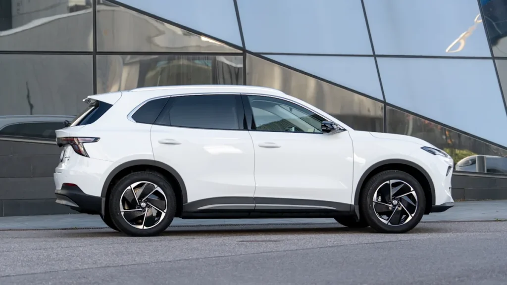 MGS5 EV from the side 2025