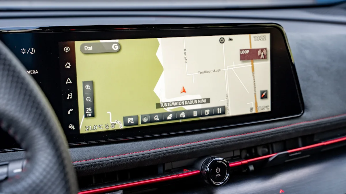 Nissan ariya nismo centre display navigaattori 2025