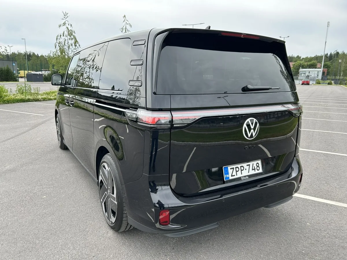 Volkswagen ID buzz 2025 from the rear