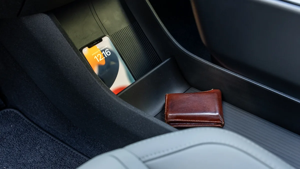 Volvo EX30 cross country phone charging 2025